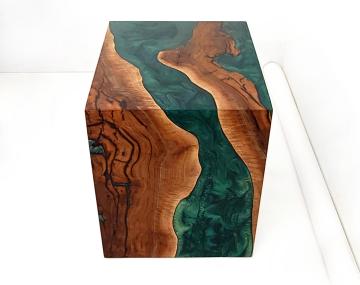 Green Epoxy & Walnut Side Table 4