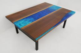Walnut Coffee Table With Blue Epoxy 0049 2