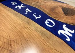 Round Coffee Table With River And Lettering 6