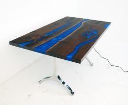 Blue River Walnut Dining Room Table With LED Lights 8