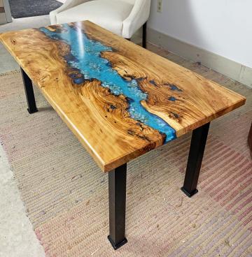 Coffee Table With Sand & Pebbles